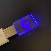 32 GB Kristal USB Bellek